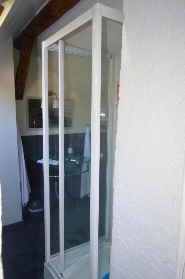 Room In Guest Room - Maison Lamerique Welcome You To One Of Their Room Dogs Are Also Welcomed Saint-Jean-le-Blanc Exterior photo